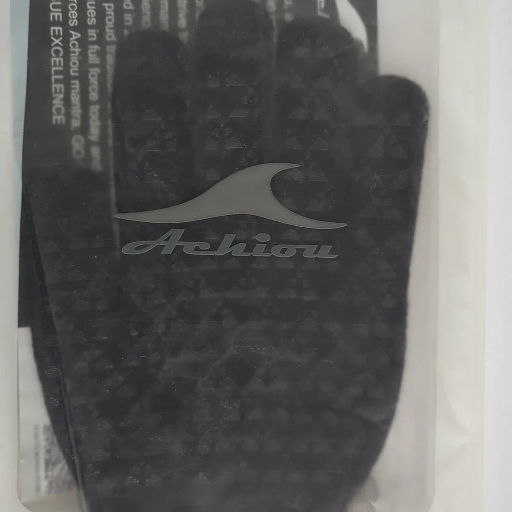 Achiou winter knit gloves medium touchscreen finger tips new in package